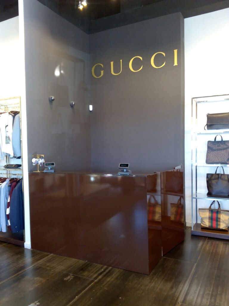 reformas_locales_comerciales_oficinas_Gucci las rozas08